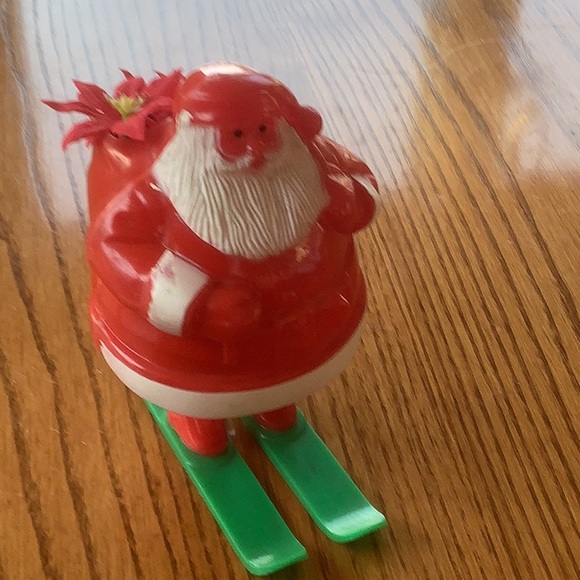 Vintage 1950’s Rosen Rosbro Santa on skis hard plastic candy holder - Picture 12 of 13